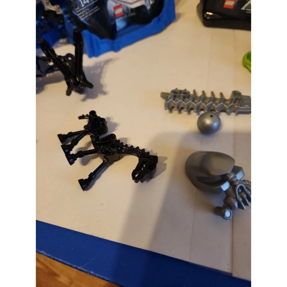 LEGO BIONICLE Mistika Gavla LOT- Masks, Weapons, misc parts Cases Manuals
